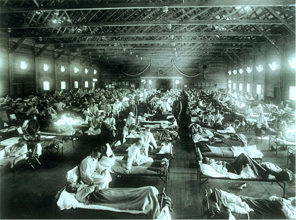 역사상 최악의 전염병으로 기록된 스페인 독감. 사진은 1919년경 미국 캔자스 주의 응급실 풍경.